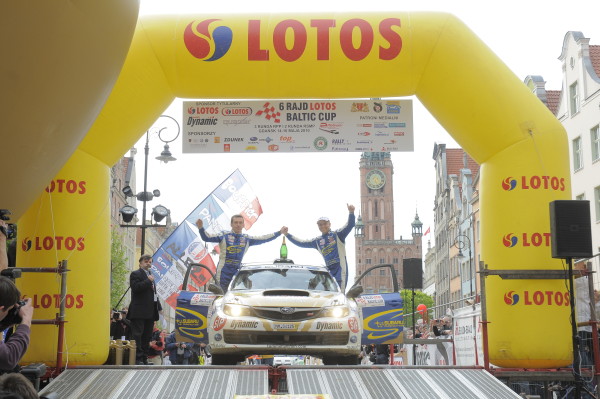 Zwycięstwo Kajetana Kajetanowicza i Jarka Barana w Rajdzie LOTOS